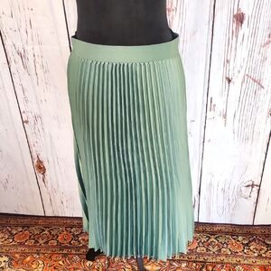 H&M Pleated Accordion Midi Skirt Soft Moss Green M